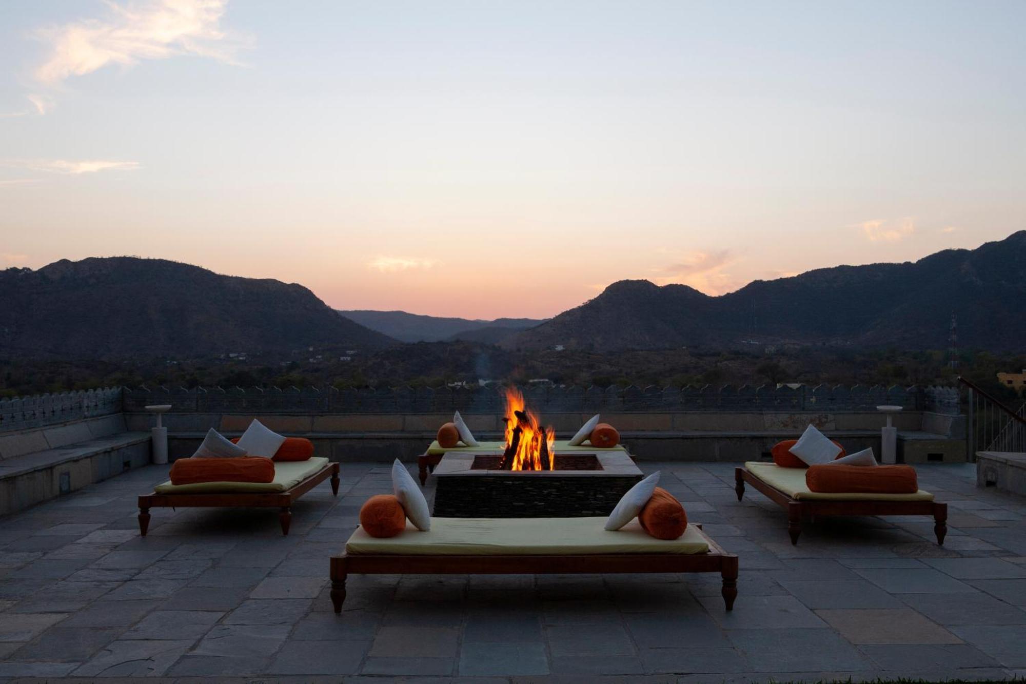 Raas Devigarh Delwāra Exterior foto