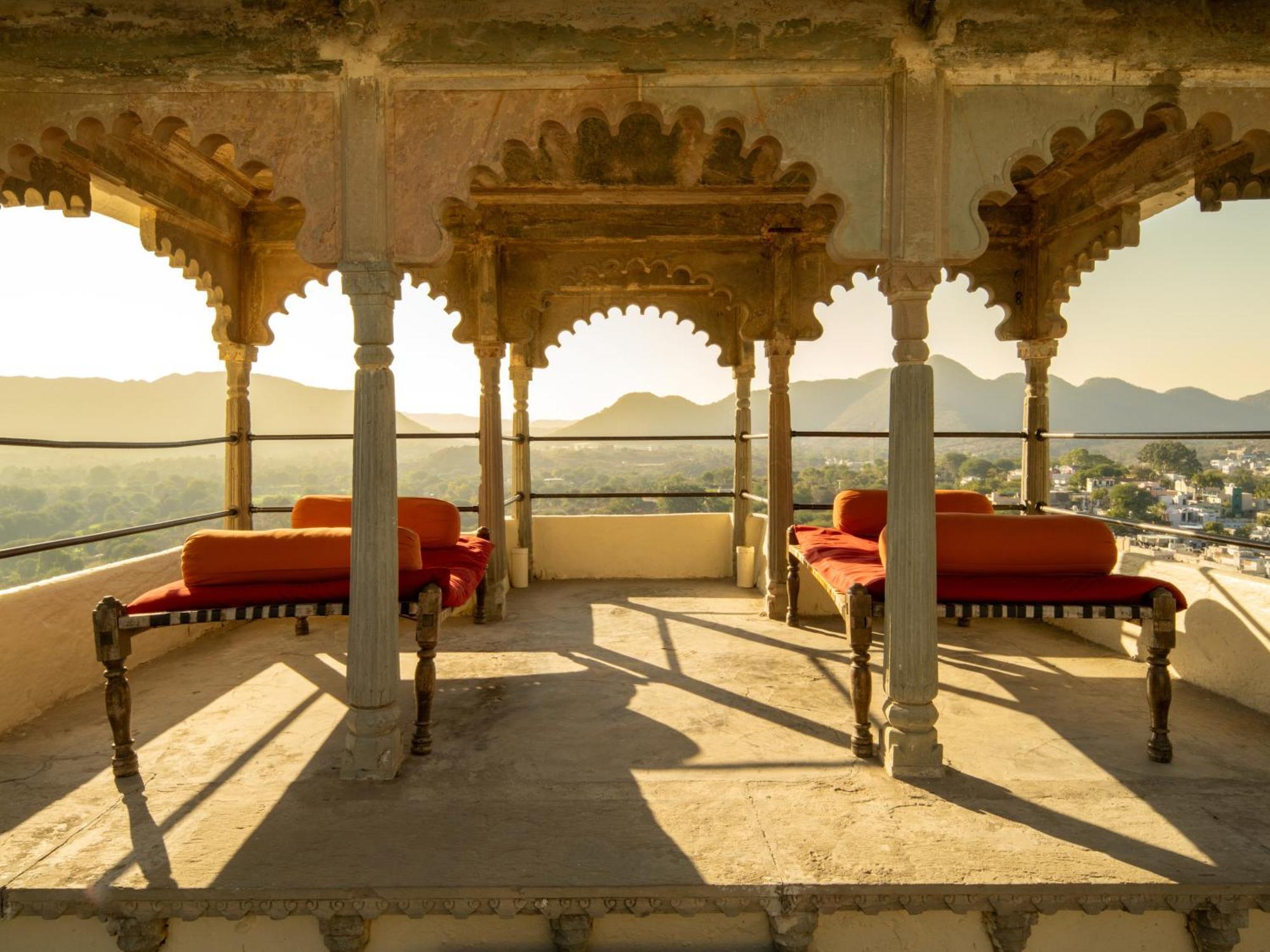 Raas Devigarh Delwāra Exterior foto